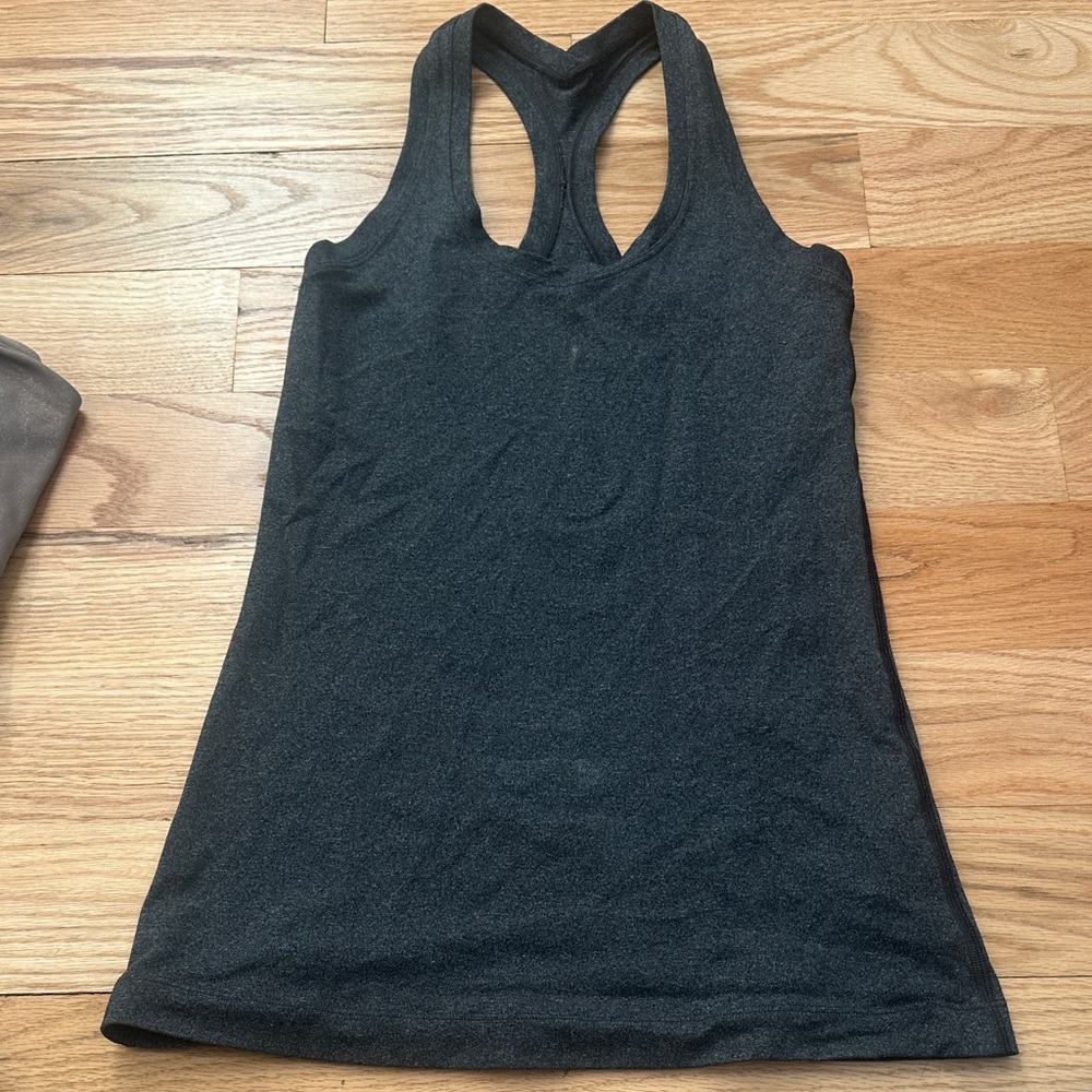 Lululemon tank top